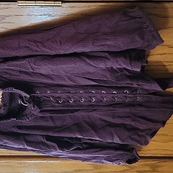 Dark purple top - Picture 2 of 5